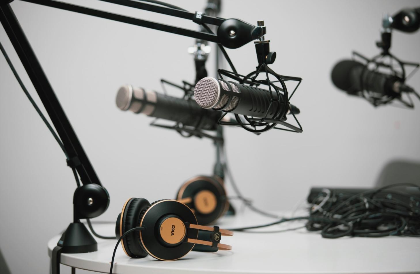 Students reviewing published science articles and analyzing narrative techniques