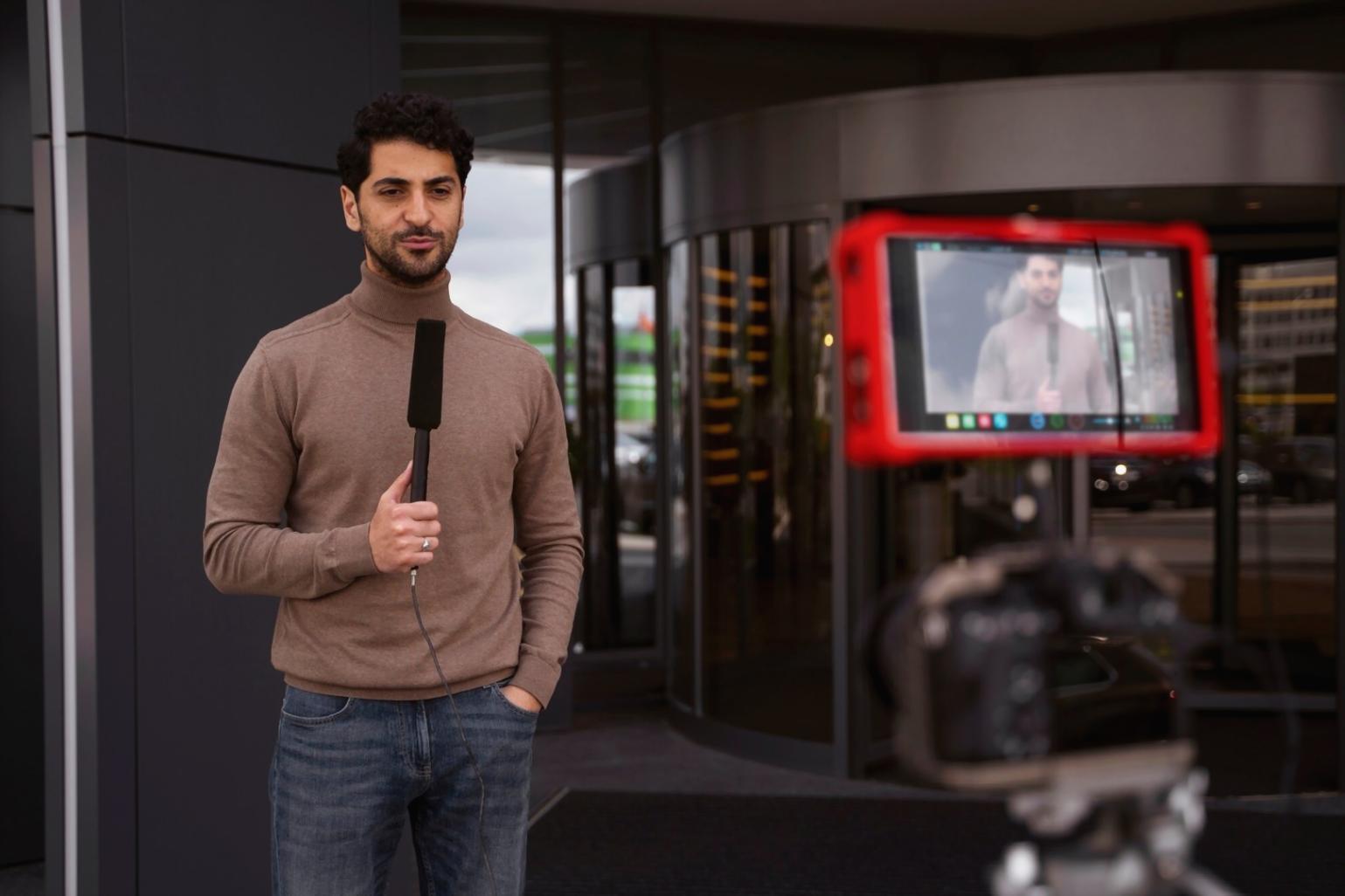 Science journalism research and storytelling environment